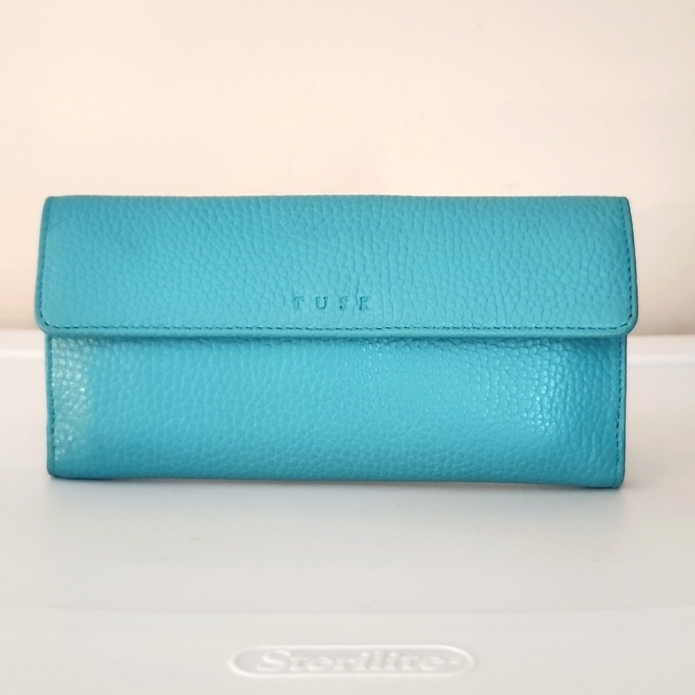 TUSK Leather Bifold Wallet